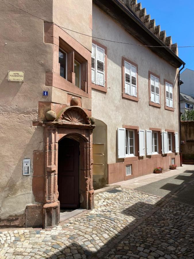 Logement De Charme Dans Un Monument Historique Date De 1544, Au Centre De آغينو المظهر الخارجي الصورة